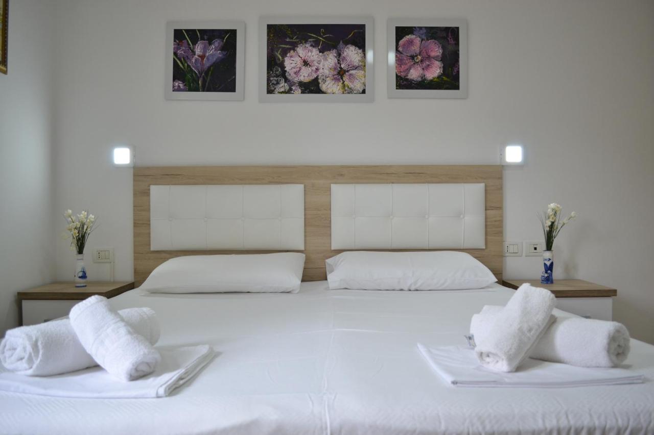 Flowers & Green 2 Bedrooms Apartment & Box Garage Vlore Exterior photo