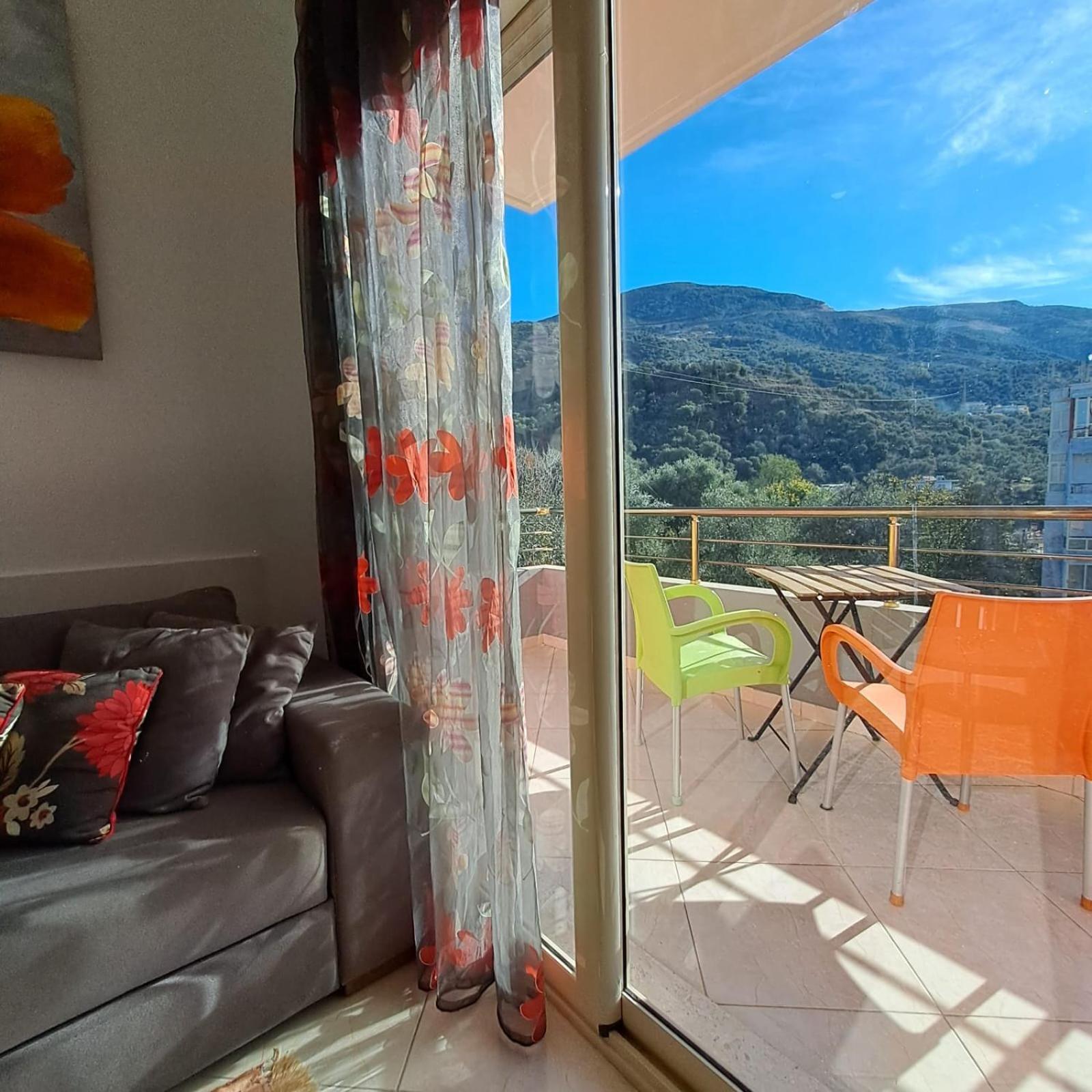 Flowers & Green 2 Bedrooms Apartment & Box Garage Vlore Exterior photo